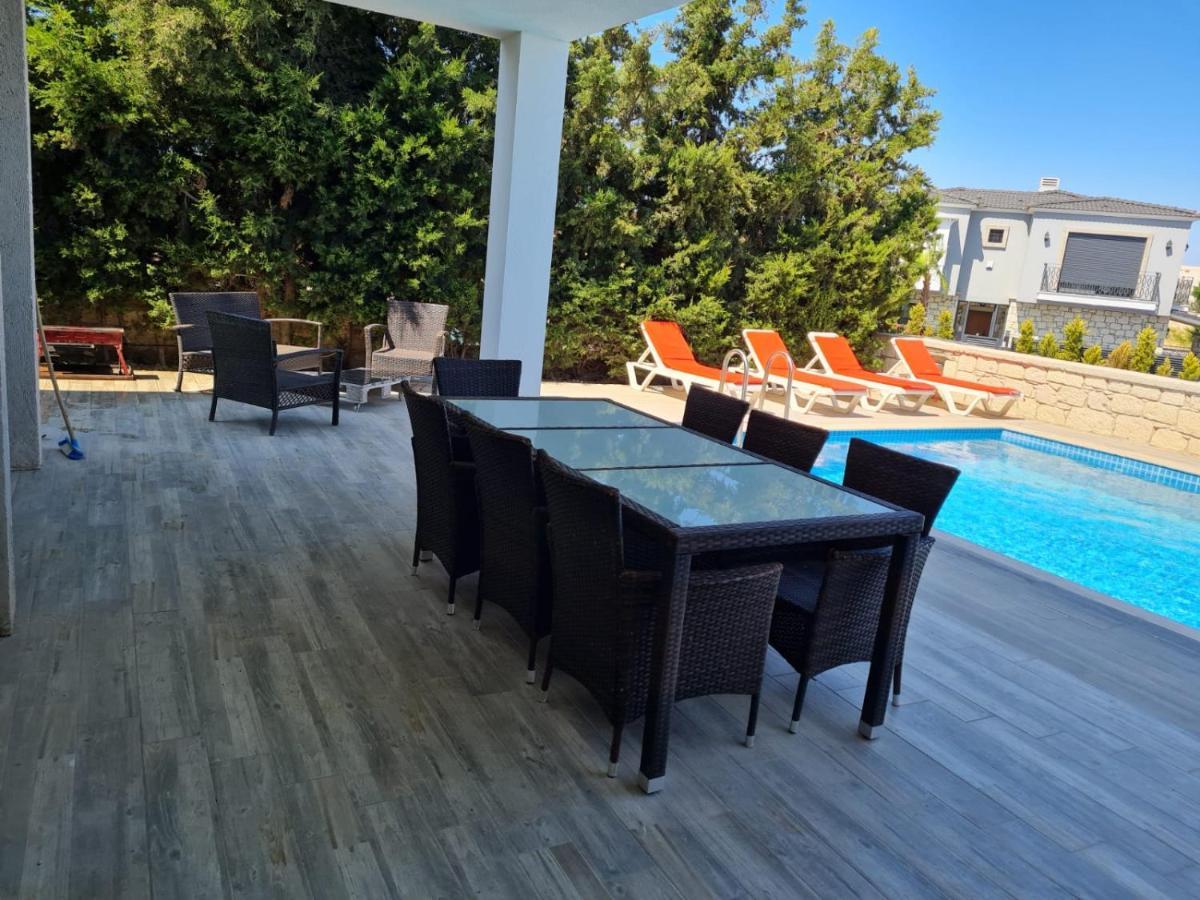 De-Lale Villa Çeşme Luaran gambar