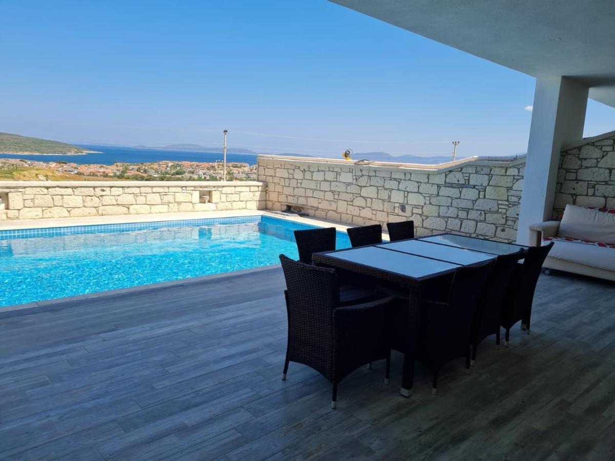 De-Lale Villa Çeşme Luaran gambar