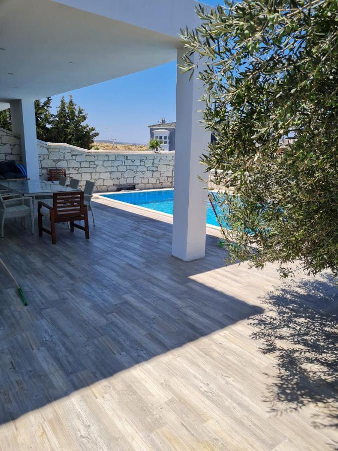 De-Lale Villa Çeşme Luaran gambar