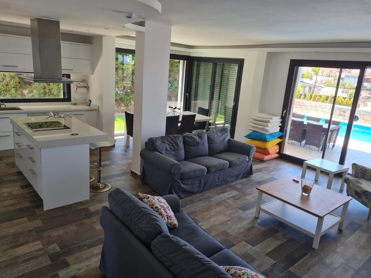 De-Lale Villa Çeşme Luaran gambar