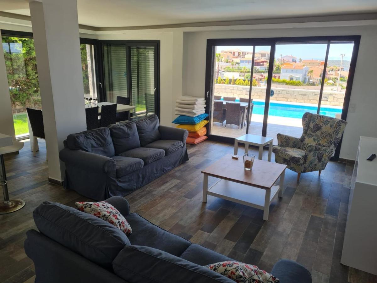 De-Lale Villa Çeşme Luaran gambar